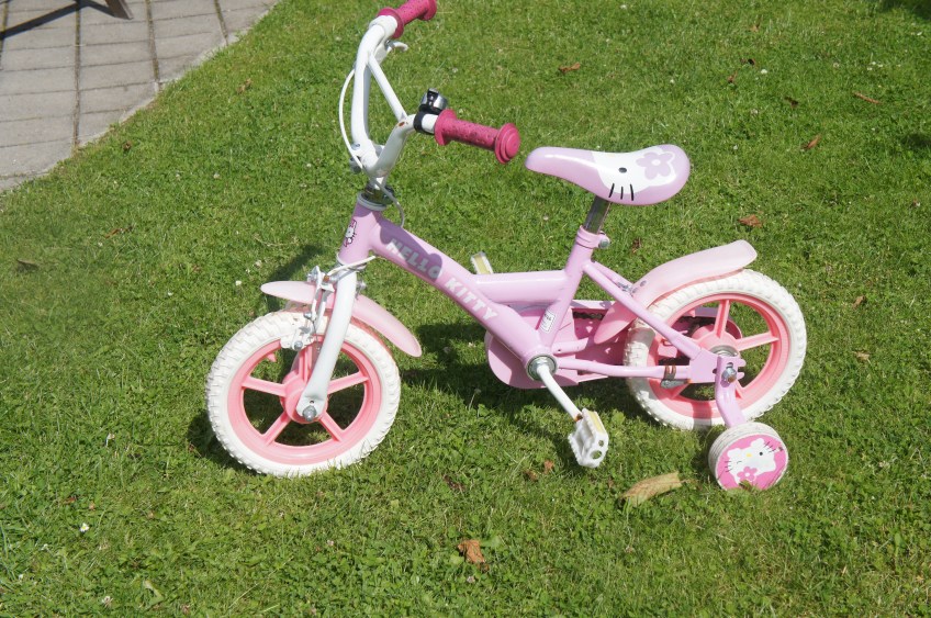 Hello Kitty Cykel 12"